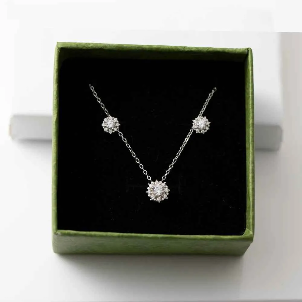 925 Sterling Silver Necklace and Earrings Charm Jewelry Set - Sunflower Pendant - Xm256