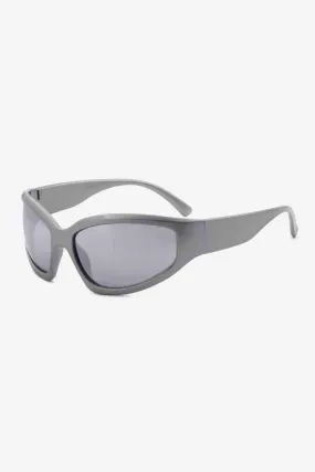 Chic Cat-Eye Sunglasses Collection with UV400 Protection and Travel Case