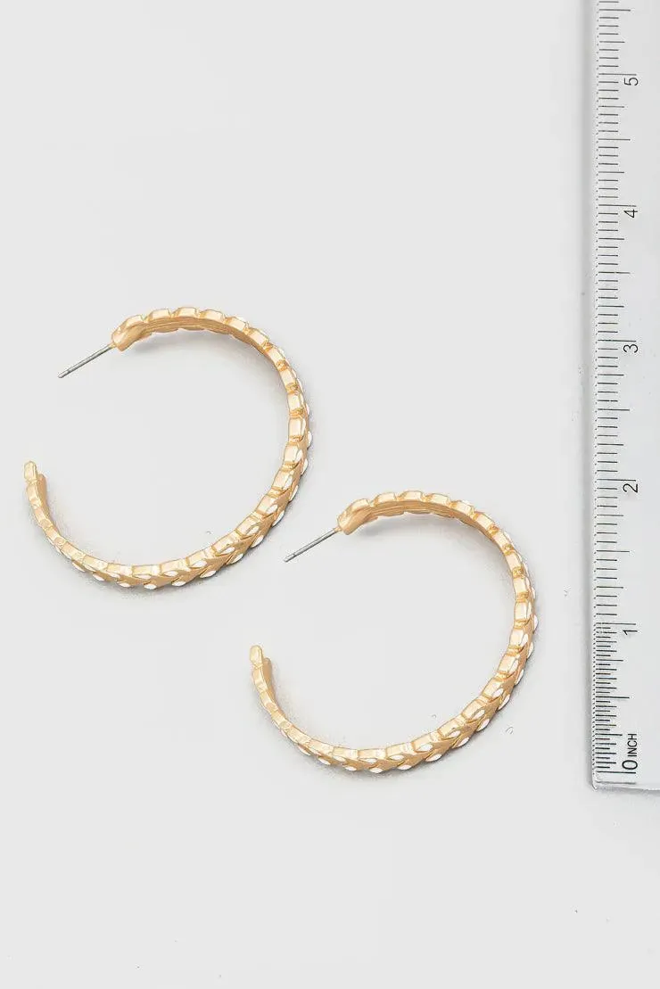 Coated Leaf Accent Metallic Chevron Hoop Earrings