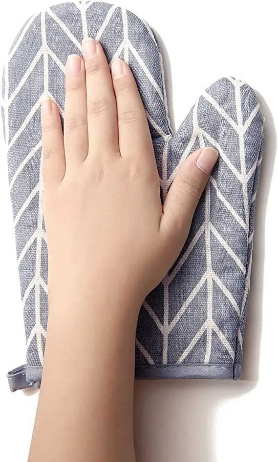 Cotton Oven Gloves: Heat Resistant, Non-Stick, Anti-Slip Pot and Bowl Holders for Cooking, Baking, Oven Mitts (Random Print)