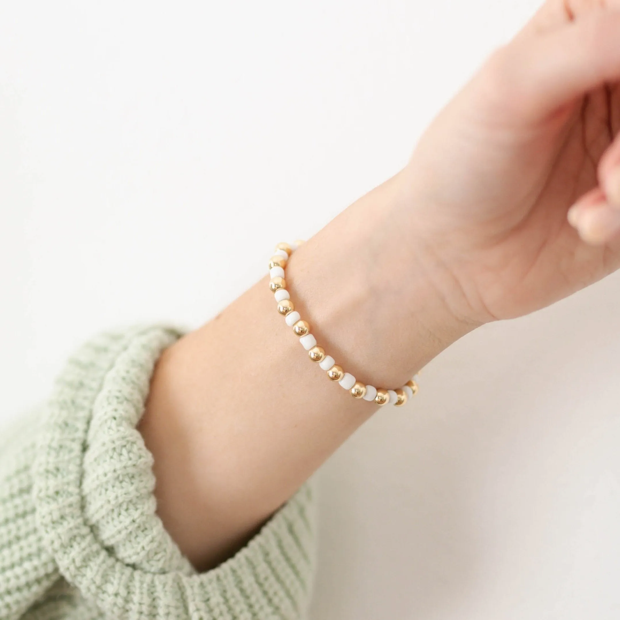 Gold Ball   Mini Bead Bracelet: White