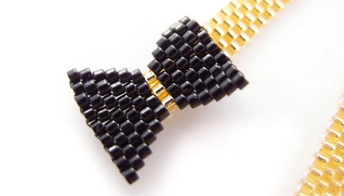 Gold Bow Beaded Bracelet