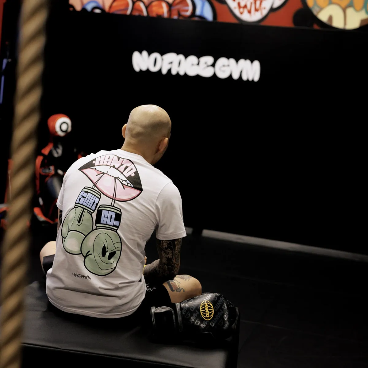 Manto x KTOF Gloves T-Shirt Pink