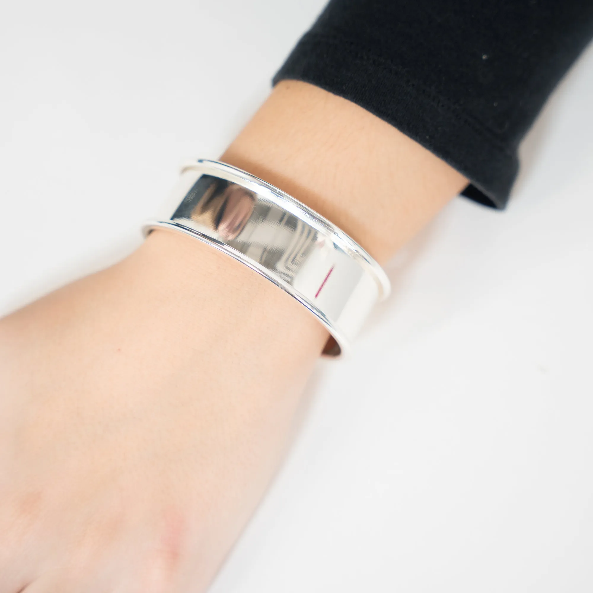 Polished Ribbon Cuff