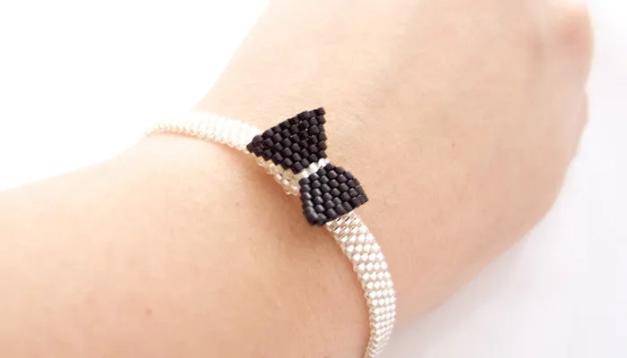Silver Bow Beaded Bracelet