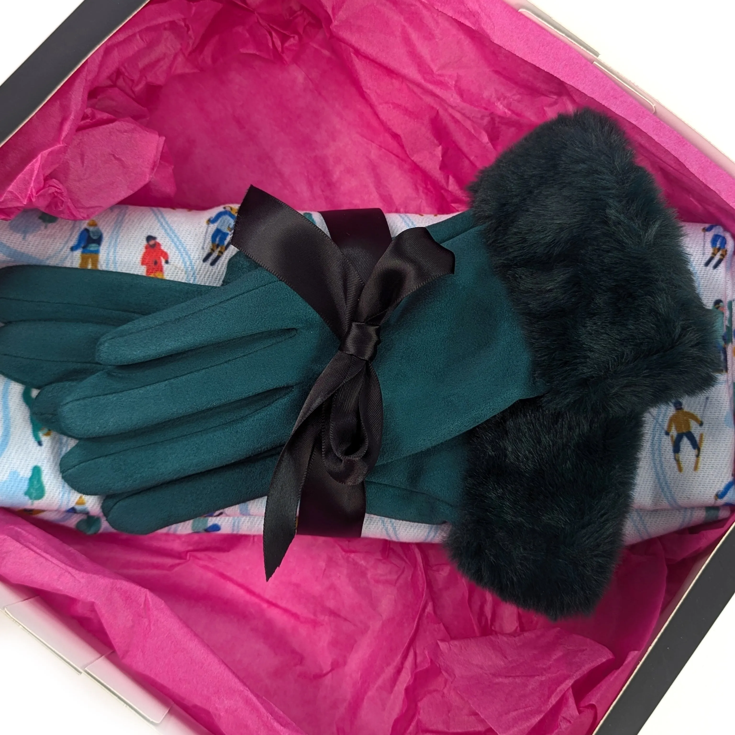 Skiing Gift Set - Skier Pashmina Style Scarf & Cosy Gloves