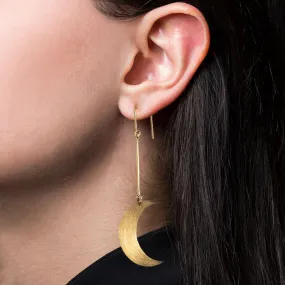 Vintage Crescent Moon Pendant Metal Drop Earrings - Gold